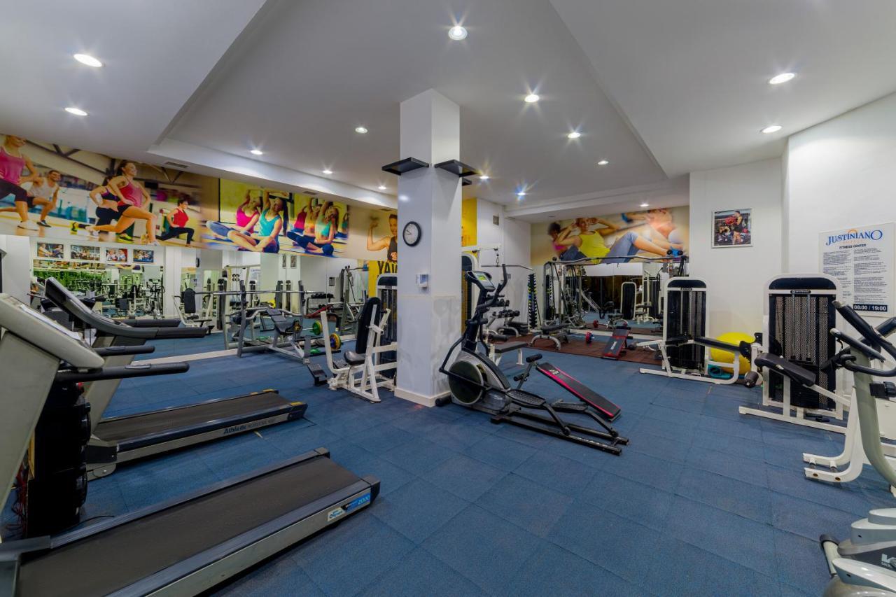 Курортний комплекс Justiniano Club Park Conti Окурджалар