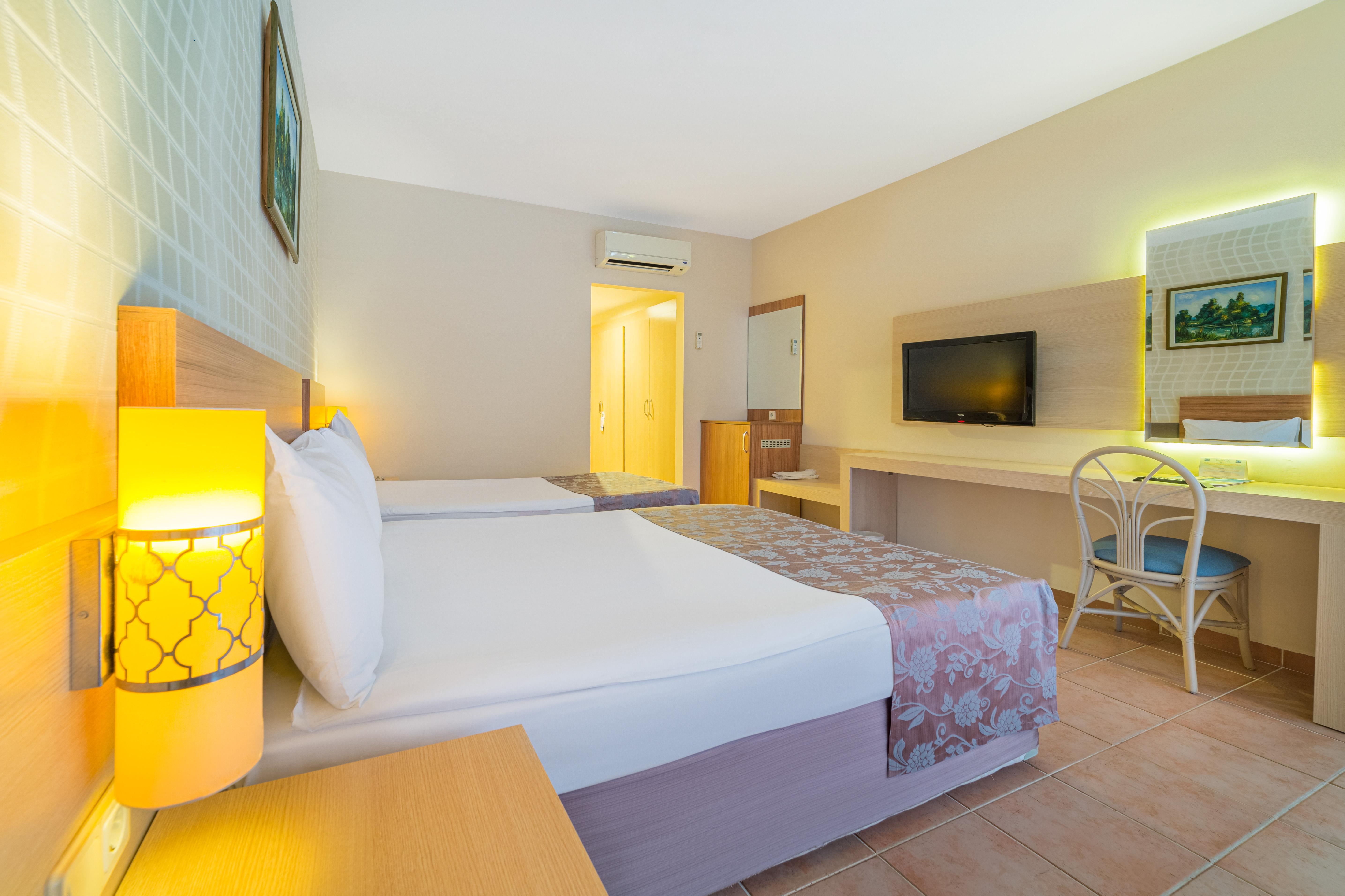 Курортний комплекс Justiniano Club Park Conti
