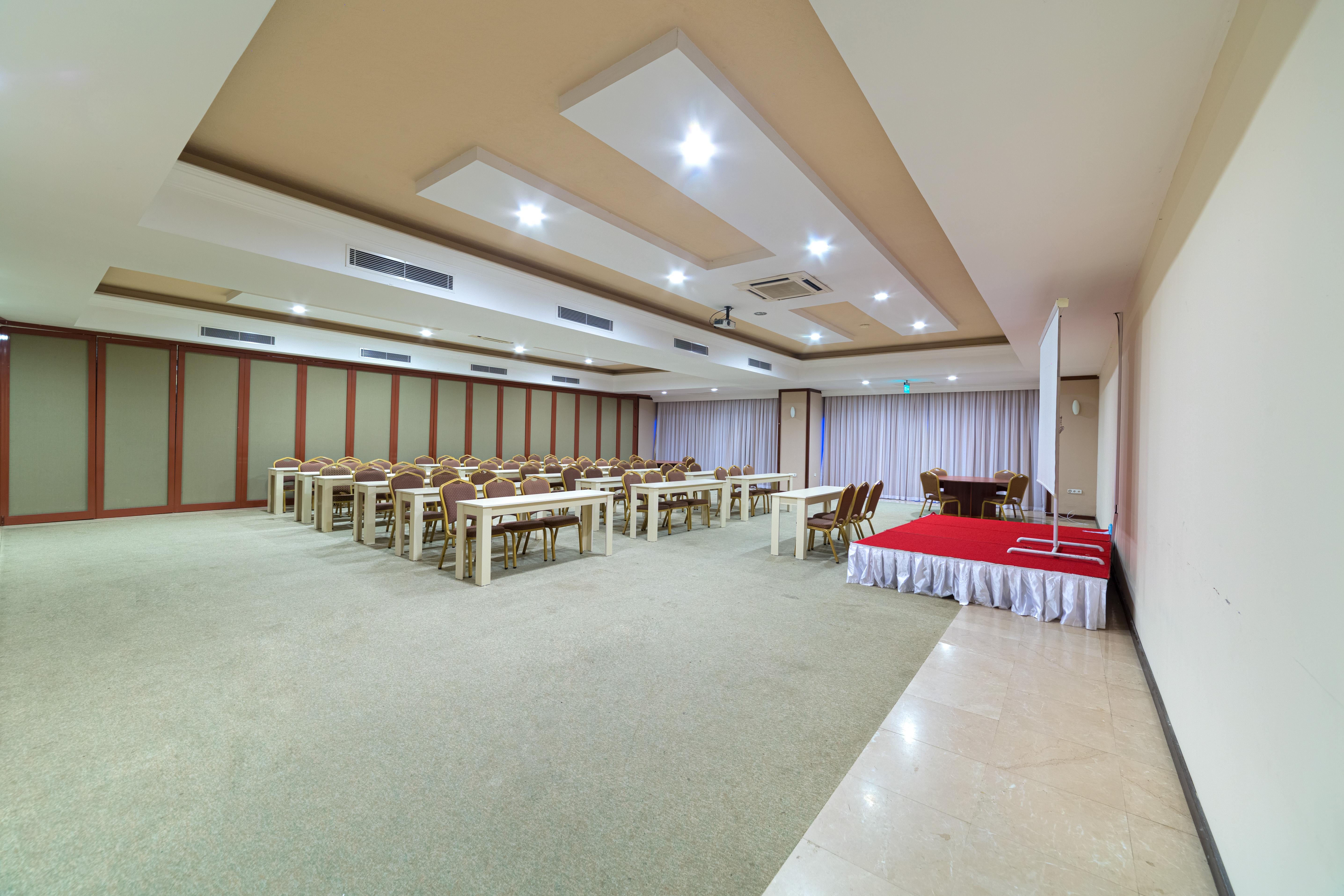 Justiniano Club Park Conti Resort 4*