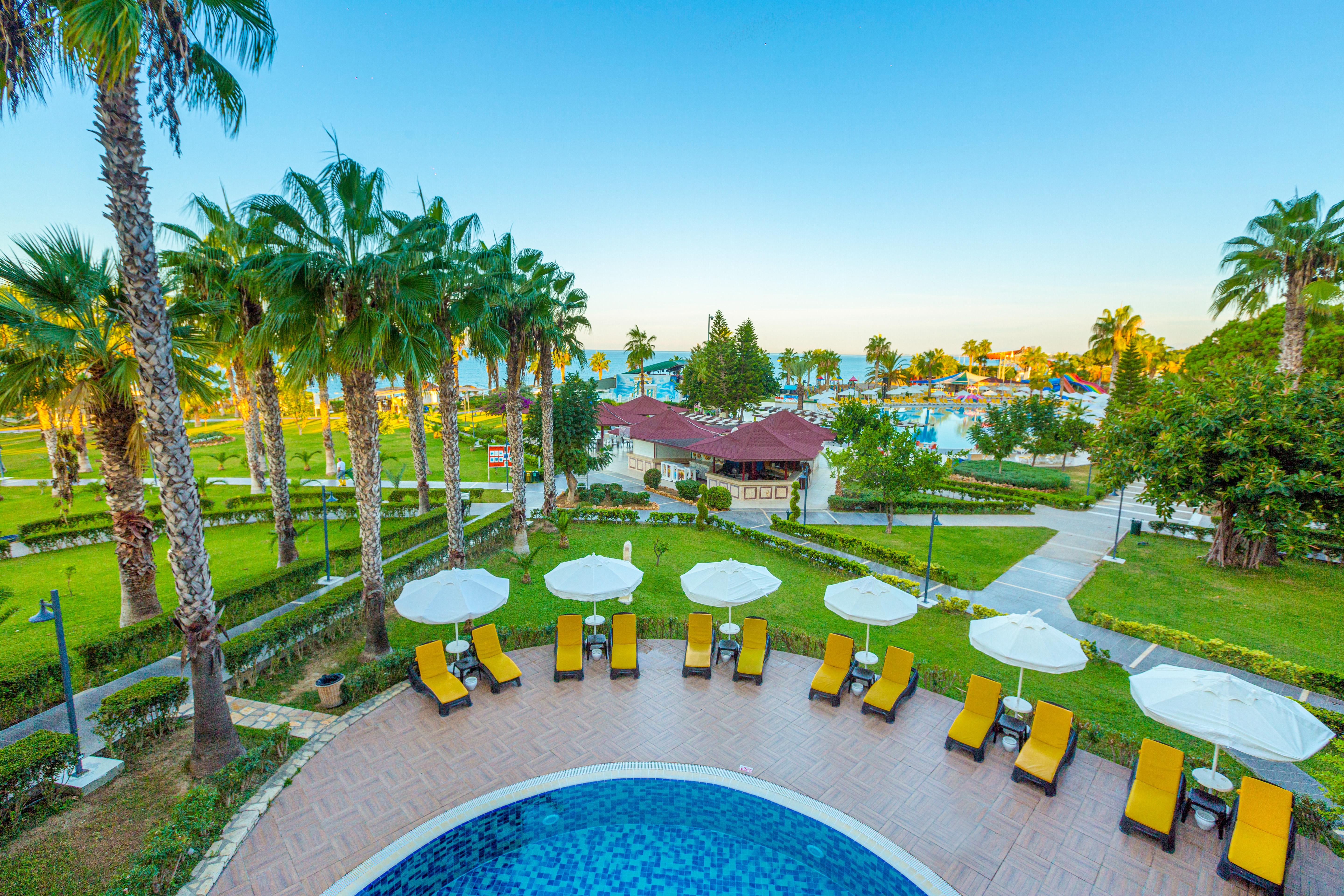 Justiniano Club Park Conti Окурджалар